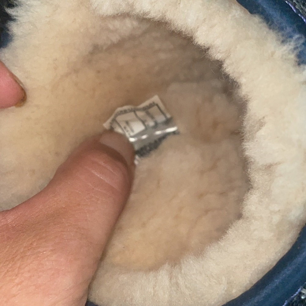 Silver/blue sequin classic short Uggs. GUC - Picture 8 of 8